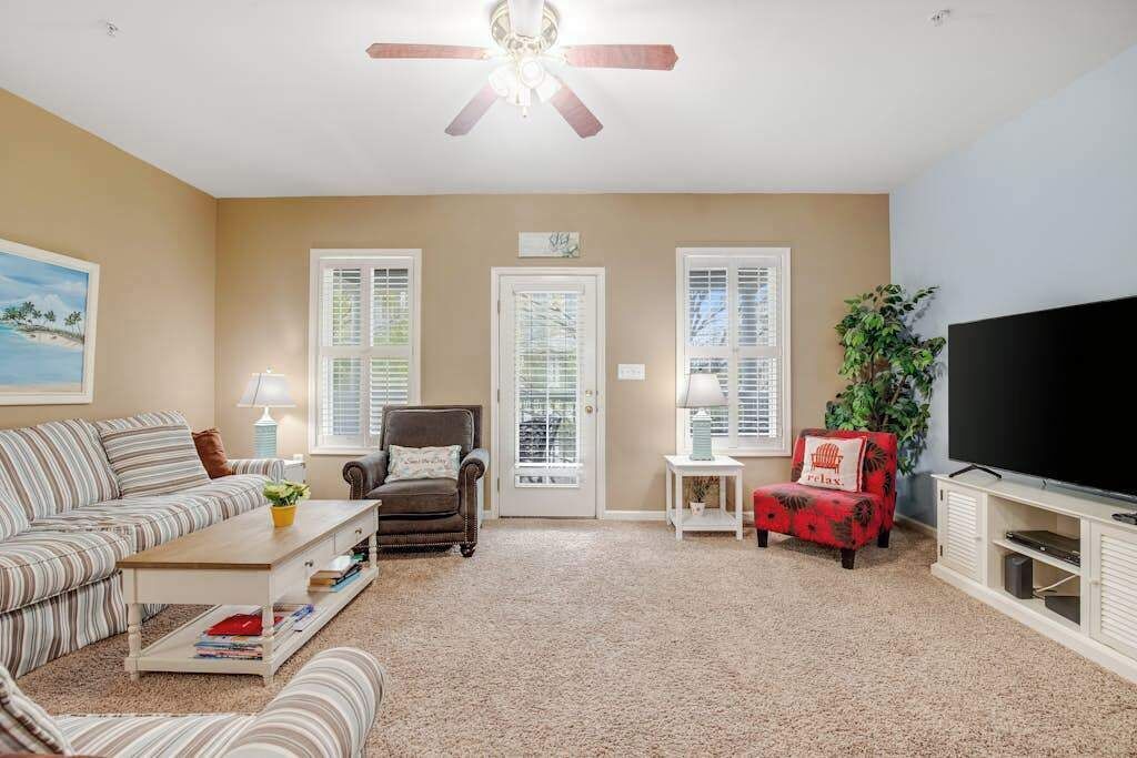 TV, DVD player, offices