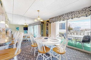 Dining - Stunning Condo w/Marina Views From Balcony, Shared Pool, AC, Private W/D, WiFi (Ocean City)