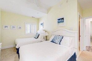 Iron/ironing board, travel cot, WiFi, bed sheets - Midtown Key Largo Condo Full of Upgrades w/ Gourmet Kitchen, W/D, WiFi, AC (Ocean City)
