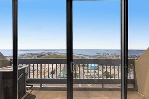 Interior - Renovated, Oceanfront Century I Condo w/ Ocean & Bay View, WiFi, AC, Shared Pool (Ocean City)