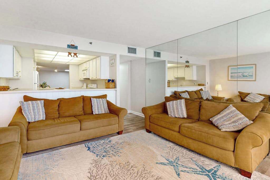 TV, DVD player, offices