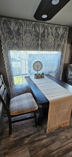 Interior - Coastal Dunedin RV, Close to Beach, 1BR + Office, Pool, Gym, Pet Friendly Park (Dunedin)