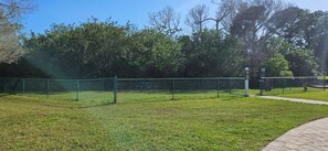 Property grounds - Coastal Dunedin RV, Close to Beach, 1BR + Office, Pool, Gym, Pet Friendly Park (Dunedin)