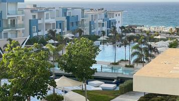 Chalet, 2 habitaciones, vista al mar | Alberca