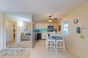 Interior - North Ocean City bayside condo with first floor convenience (Ocean City)