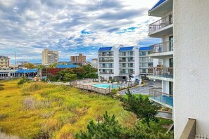 Exterior - Bay Princess 403 - Just Breathe (Ocean City)