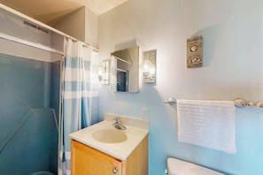 Shower, towels - Bridge Point 24 (Ocean City)