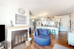 TV, fireplace, offices - Waterfront condo with scenic balcony, games, fireplace, & W/D - dog-friendly (Ocean City)