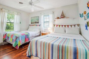 3 habitaciones, tabla de planchar con plancha, wifi y ropa de cama 