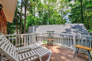 Terrace/patio - Spacious Two-Story Home with Full Kitchen, Balcony & Outdoor Fire Pit (Ocean Pines)