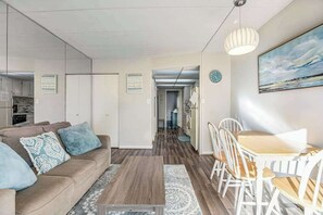TV, offices - Decatur House 203 (Ocean City)