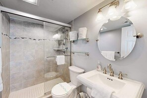 Shower, hair dryer, towels - Oceanfront, Renovated Marigot Beach Condo w/ Ocean View, AC, W/D (Ocean City)