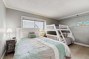 2 bedrooms, iron/ironing board, travel cot, WiFi - Oceanfront Oceana II Condo w/ Panoramic Ocean Views, WiFi, AC & Shared Pool (Ocean City)