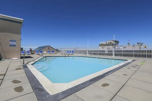 Pool - Midtown Condo with Balcony, Gas Fireplace, Washer/Dryer, WiFi & Shared Pool (Ocean City)