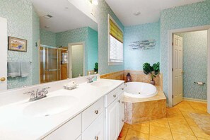 Shower, hair dryer, towels - Big & Beautiful Home Steps From Bay w/Shared Pool, WiFi, AC, Water Views, & W/D (Ocean City)