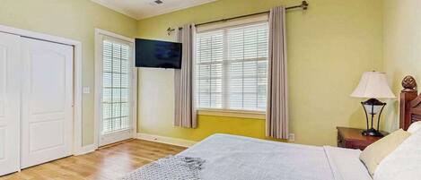 4 bedrooms, WiFi, bed sheets