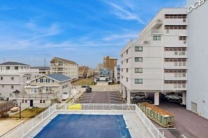 Exterior - Ocean Block Townhome with Ocean View, Balcony, Fireplace, AC & Free WiFi (Ocean City)