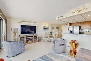 TV, DVD player, offices - Oceanfront Condo w/ Gorgeous View, 2 Balconies, AC, Laundry & Shared Pool (Ocean City)