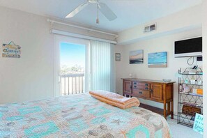 2 bedrooms, WiFi, bed sheets - Bayfront Condo with Bay/Wetland Views, Balcony, WiFi & AC - Walk to the Beach (Ocean City)