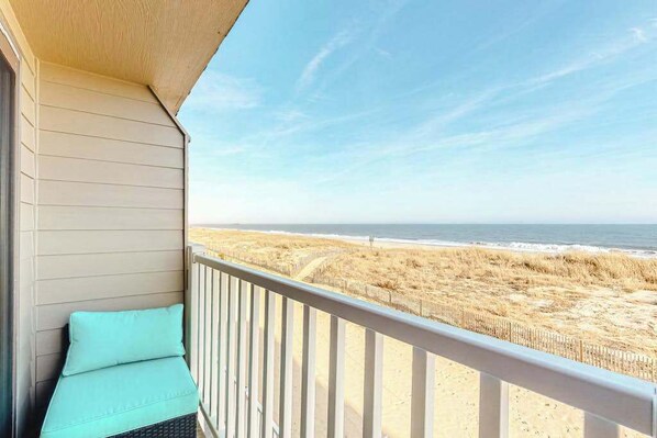 Property grounds - Oceanfront, Multi-Level Townhome with Decks, Beach Access & Washer/Dryer (Ocean City)