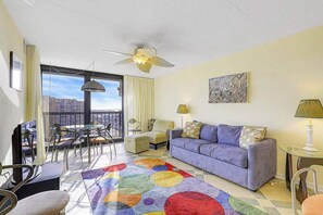 TV, DVD player, offices - Bright beach condo with balcony, views, pool, game room, tennis court & AC (Ocean City)