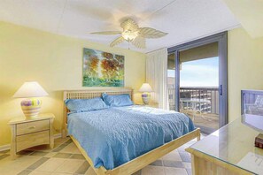 Iron/ironing board, WiFi, bed sheets - Bright beach condo with balcony, views, pool, game room, tennis court & AC (Ocean City)