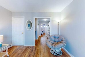 TV, offices - Bayshore Central 44 (Ocean City)