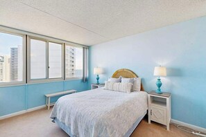 Iron/ironing board, WiFi, bed sheets - 16th-floor ocean-view condo with game room, in/outdoor pools, tennis, saunas, AC (Ocean City)