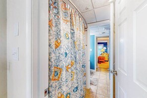 Interior - White Marlin 303B (Ocean City)