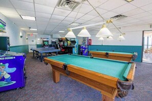 Games room - Oceanfront escape with beach access, pools, sauna, tennis, & fitness room (Ocean City)