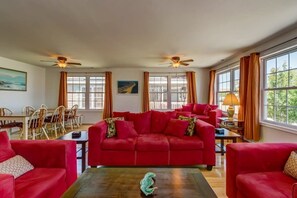 TV, DVD player, offices - Spacious home w/ community pools, tennis, & docks - ADA compliant (Ocean City)
