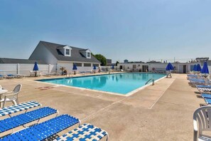 Pool - Spacious home w/ community pools, tennis, & docks - ADA compliant (Ocean City)
