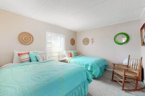 2 bedrooms, WiFi, bed sheets - Sixth-floor oceanfront condo w/central AC, washer/dryer, furnished balcony (Ocean City)