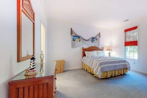 3 chambres, fer et planche à repasser, Wi-Fi, draps fournis