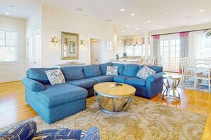 TV, fireplace, DVD player, offices - Sunset Island - 2 Beachside Mews (Ocean City)