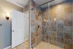 Shower, towels - Renovated home with partial ocean view, decks, W/D, AC, WiFi - walk to the beach (Ocean City)