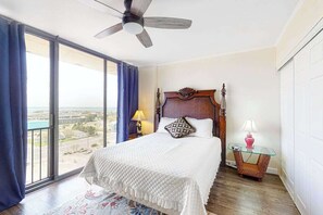 2 bedrooms, iron/ironing board, WiFi, bed sheets - Updated oceanfront Century I condo w/pool, ocean/bay views, AC - steps to beach (Ocean City)