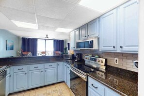 Fridge, microwave, oven, stovetop - Updated oceanfront Century I condo w/pool, ocean/bay views, AC - steps to beach (Ocean City)