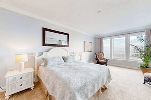 3 chambres, fer et planche  à repasser, Wi-Fi, draps fournis