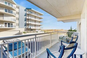 Property grounds - Bright Beach Home Near the Boardwalk W/ Beach Access, Free WiFi & Balcony (Ocean City)