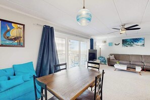 TV, offices - Bright Beach Home Near the Boardwalk W/ Beach Access, Free WiFi & Balcony (Ocean City)