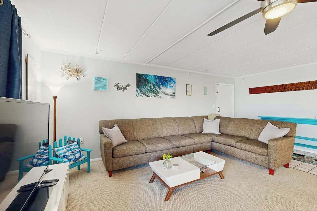 Téléviseur, bureau