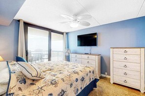 2 bedrooms, iron/ironing board, WiFi, bed sheets - Luxury condo with bay and ocean views, pool, and beach access (Ocean City)