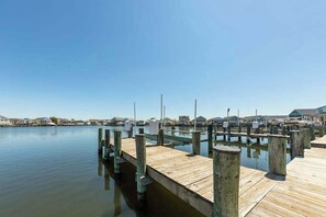 Marina - Bayfront mobile home with private dock, shared pools, & tennis court (Ocean City)