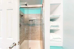 Shower, hair dryer, towels - La Vista Bay 112 and 114 on 75th St Combo -A,B (Ocean City)