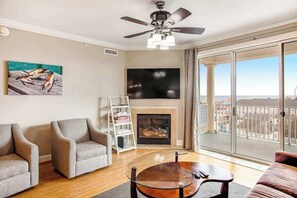 TV, offices - Snowbird-Friendly Condo w/ Free WiFi, A/C, Private W/D, Shared Pool, Ocean View (Ocean City)