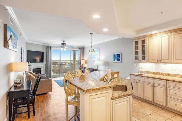 Interior - Snowbird-Friendly Condo w/ Free WiFi, A/C, Private W/D, Shared Pool, Ocean View (Ocean City)