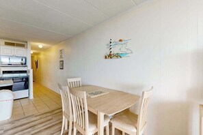 Dining - Oceanfront oasis w/ great views, central AC, shared pool, & beach access (Ocean City)