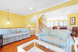 TV, DVD player, offices - Sunset Island Townhouse w/Private W/D, WiFi, Shared Pool, AC - Relax and Unwind (Ocean City)