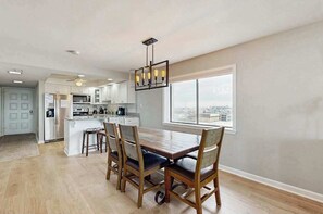 Dining - Oceanfront Mooring Condo w/ WiFi, W/D, Ocean View, AC - Sun, Sand & Surf Await (Ocean City)